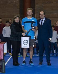 Imagen secundaria 2 - Davidovich, protagonista en el homenaje a David Ferrer en la fiesta del tenis de Don Benito