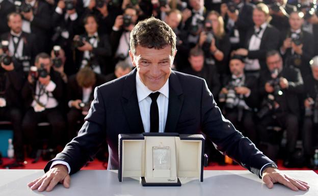 Antonio Banderas, con el premio en el pasado Festival de Cannes, también figura como favorito a los Globos de Oro.