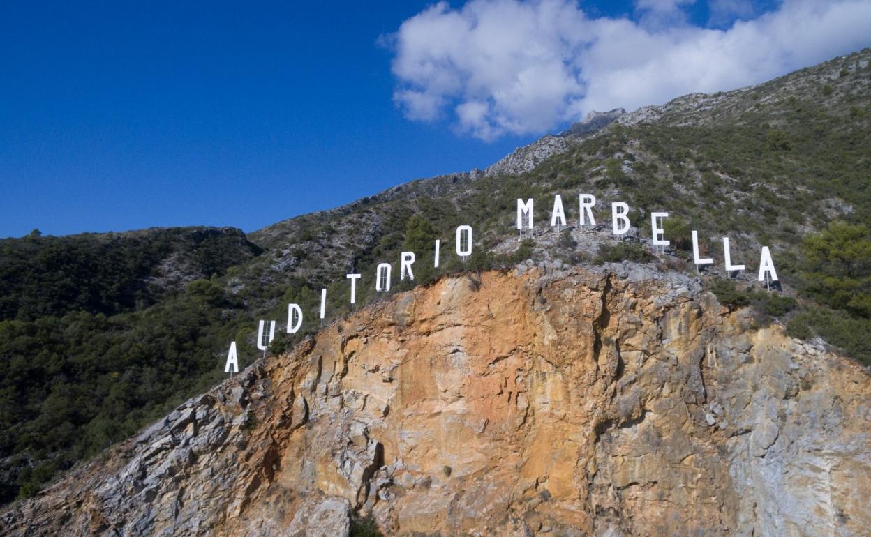 Letras ya restauradas. 