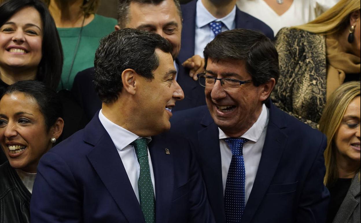 El presidente de la Junta de Andalucía, Juanma Moreno y el vicepresidente, Juan Marín 