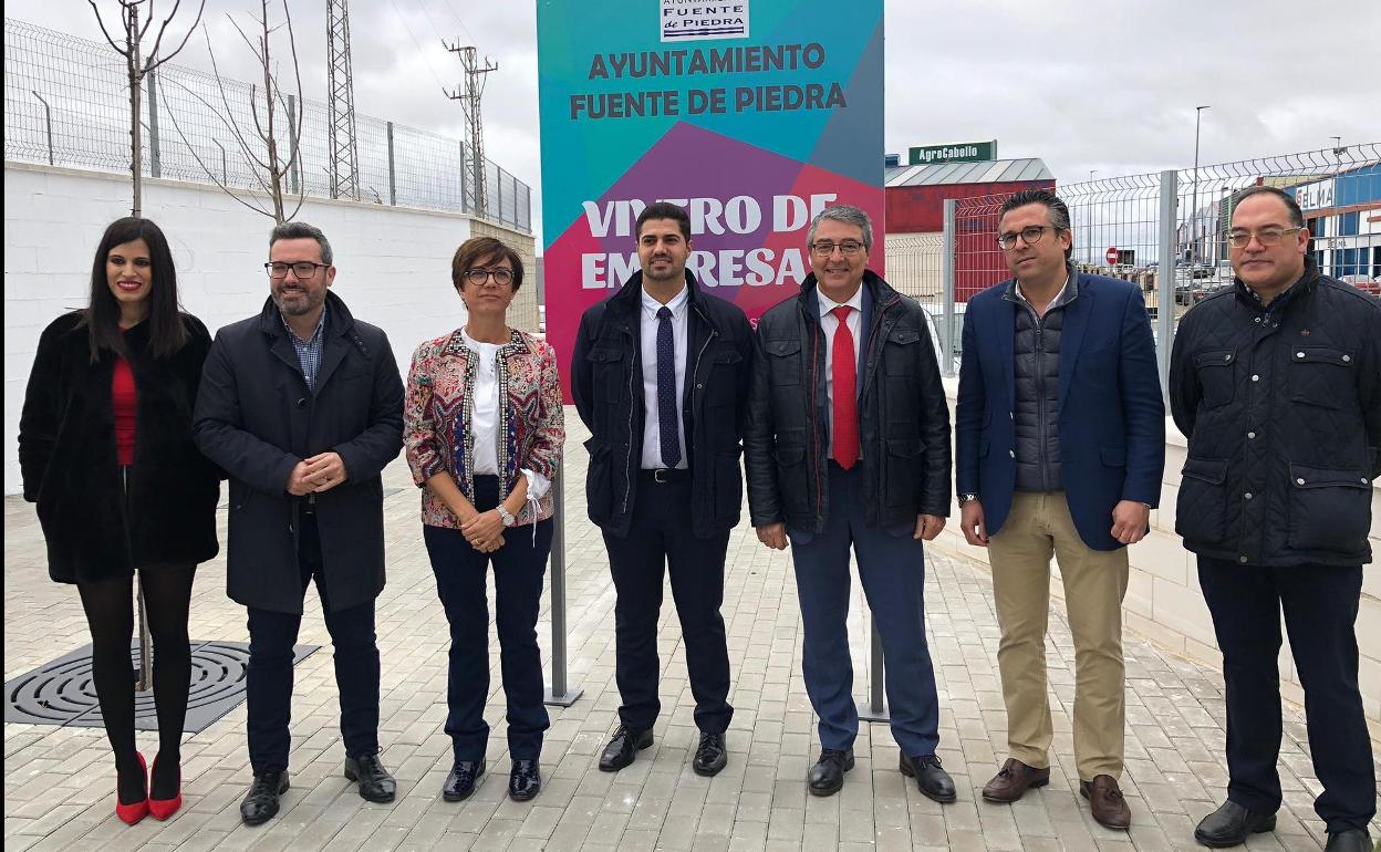 Autoridades, ayer en la inauguración de las instalaciones. 