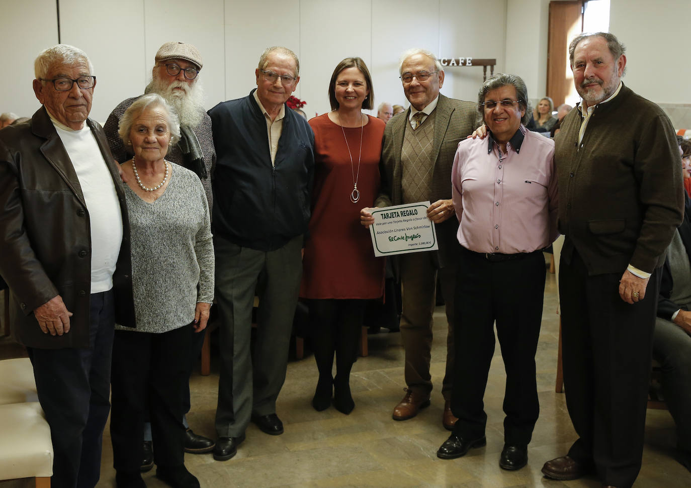 Los pintores, los representantes de las entidades distinguidas y las autoridades, en el Seminario