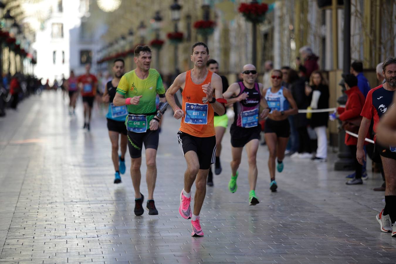 Los corredores, en calle Larios