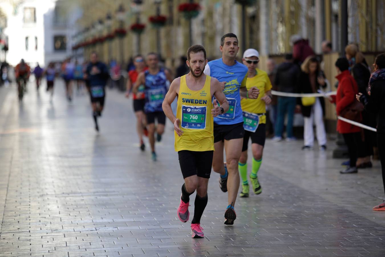 Los corredores, en calle Larios