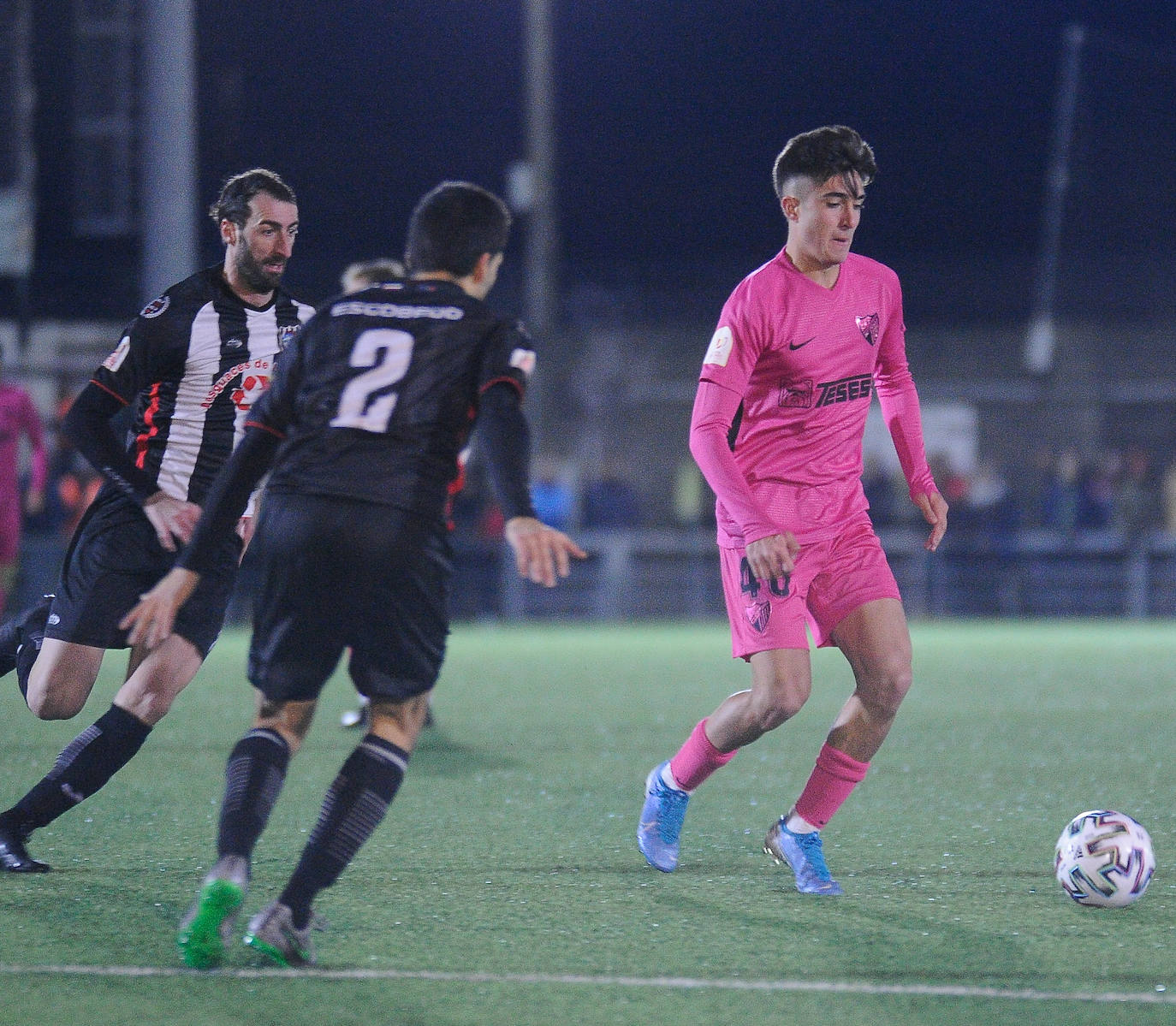 Fotos del encuentro de Primera Ronda de la Copa que se disputó en el Eusebio Arce de Camargo.