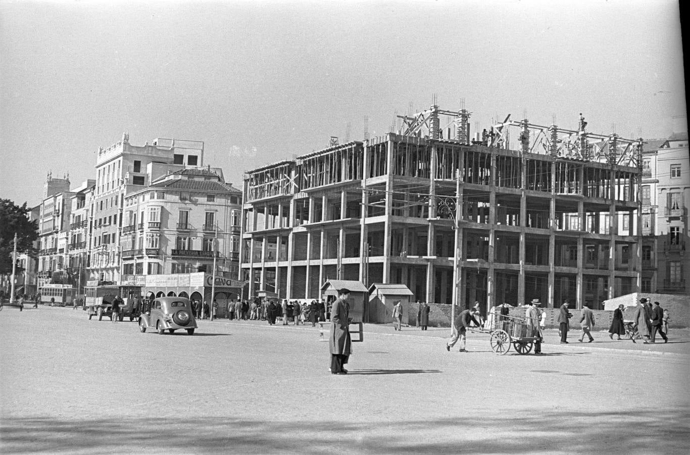 Plaza de la Marina y Alameda. Hacia 1952.