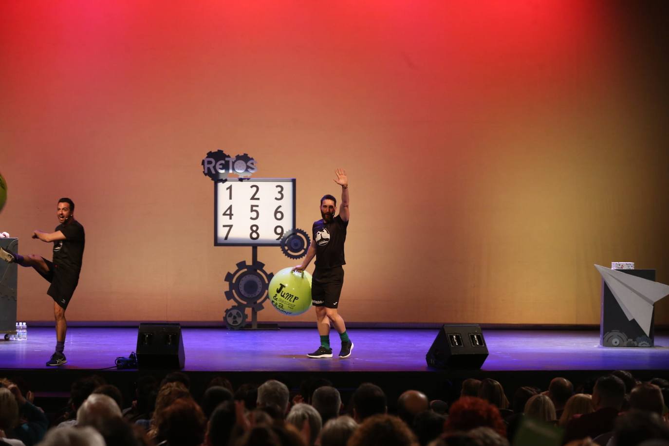 El Teatro Cervantes presentó un gran ambiente 