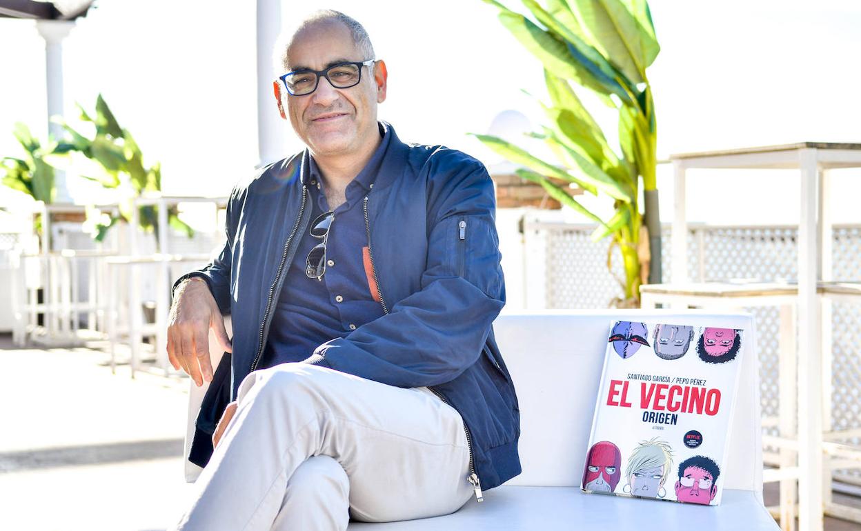 Pepo Pérez, en la terraza del Balneario de los Baños del Carmen, durante la entrevista. 