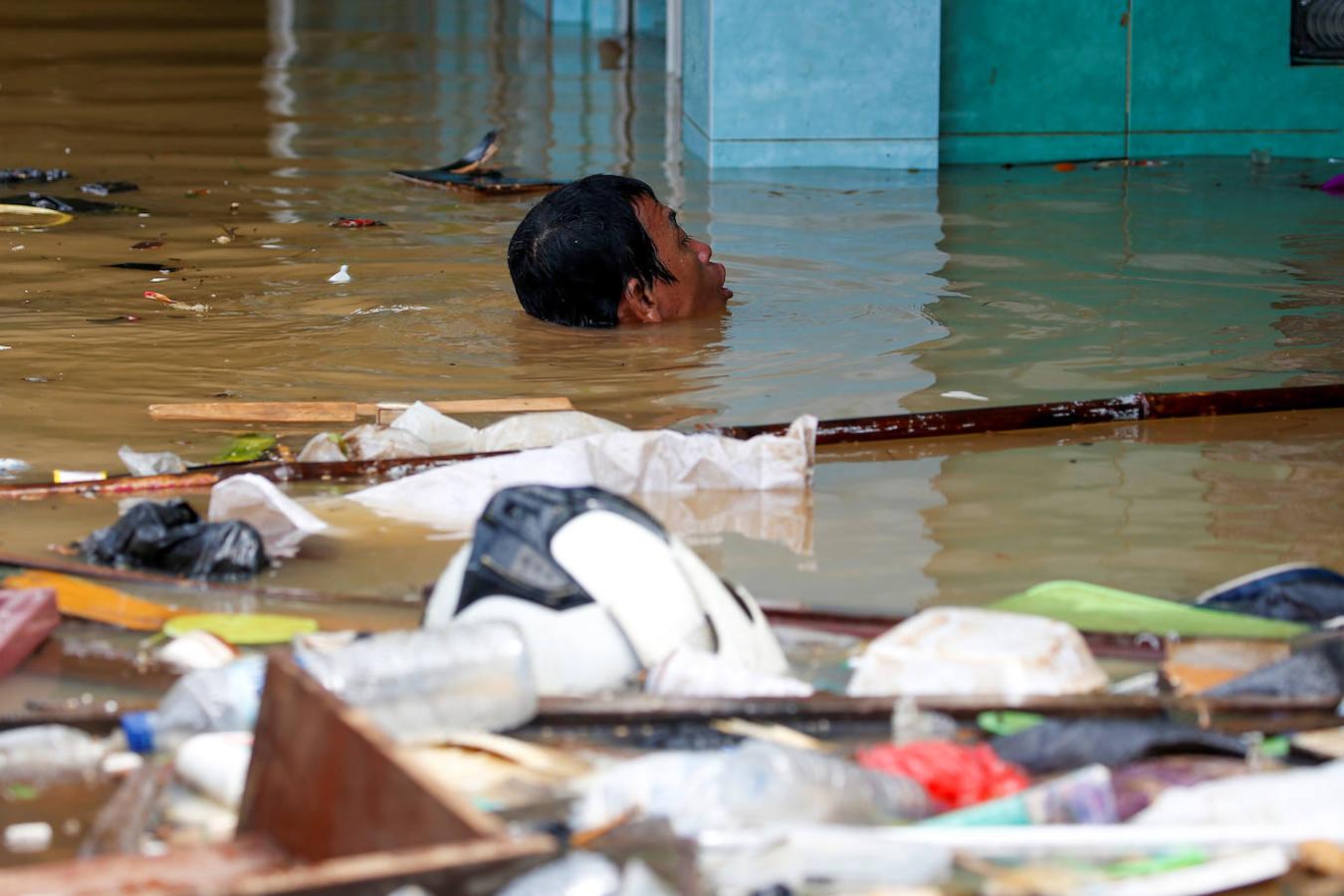 Fotos: Las imágenes que han dejado las inundaciones de Indonesia