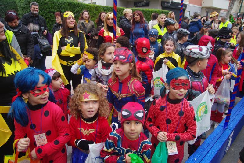 Los Reyes han paseado en camello por el barrio. 