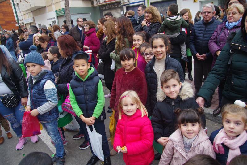 Los Reyes han paseado en camello por el barrio. 