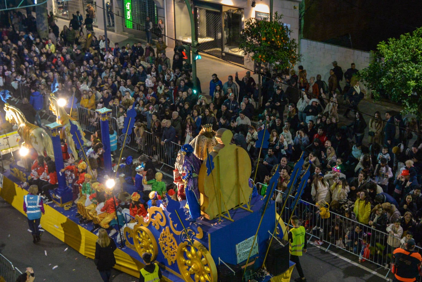 Desfile de Sus Majestades en Marbella.