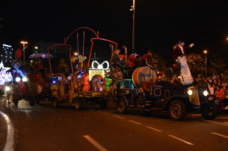 Asistentes a la Cabalgata de Reyes Magos de este año en Málaga capital. 