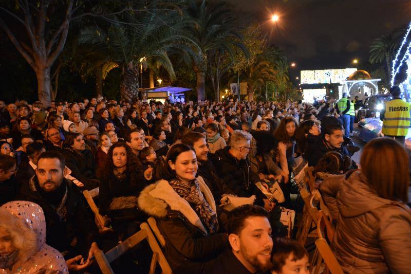 Asistentes a la Cabalgata de Reyes Magos de este año en Málaga capital. 