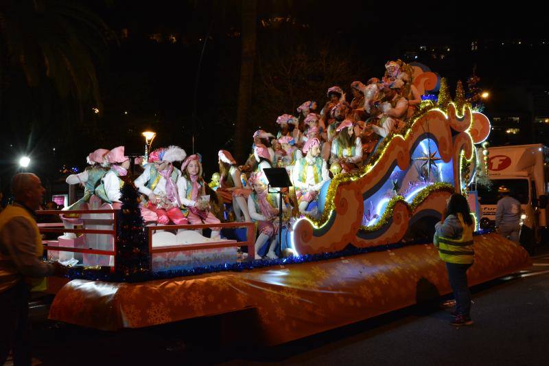 Asistentes a la Cabalgata de Reyes Magos de este año en Málaga capital. 