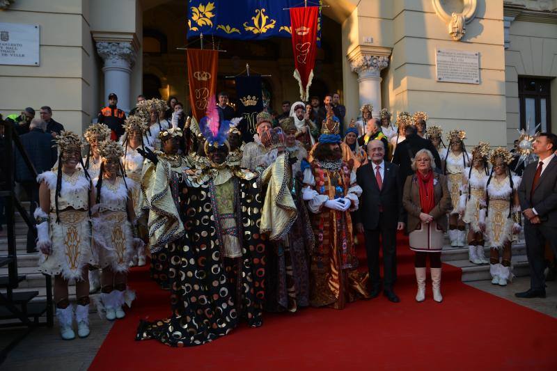 Asistentes a la Cabalgata de Reyes Magos de este año en Málaga capital. 