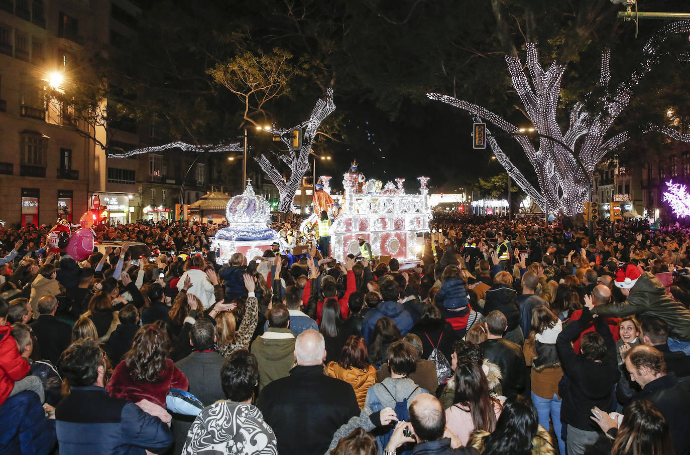 Asistentes a la Cabalgata de Reyes Magos de este año en Málaga capital. 