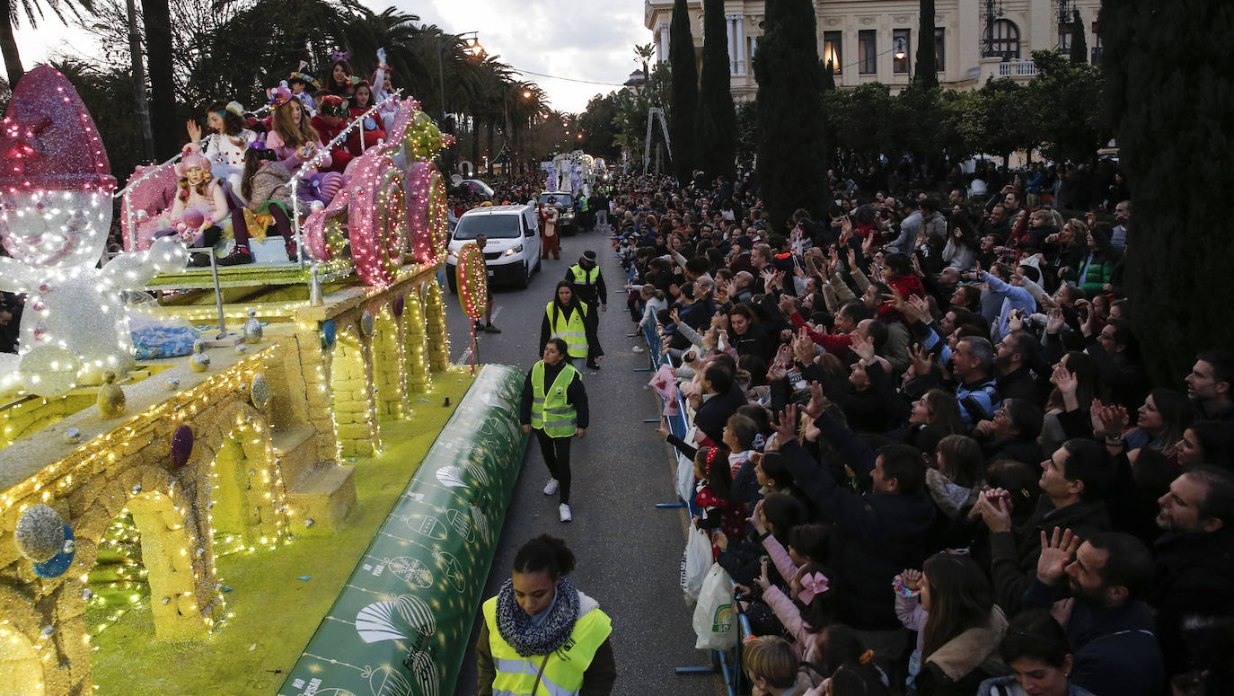 Asistentes a la Cabalgata de Reyes Magos de este año en Málaga capital. 