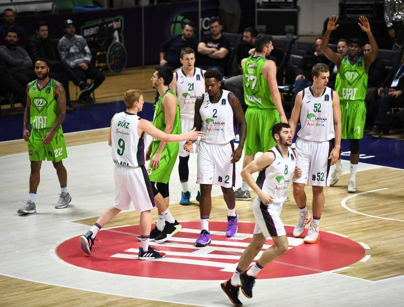 El equipo de Luis Casimiro cae derrotado en su visita al Tofas. 