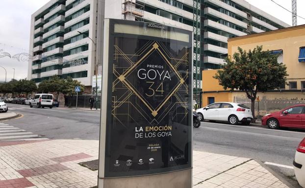 Otra marquesina anunciando la enterga de los premios en la avenida del Doctor Marañón. 