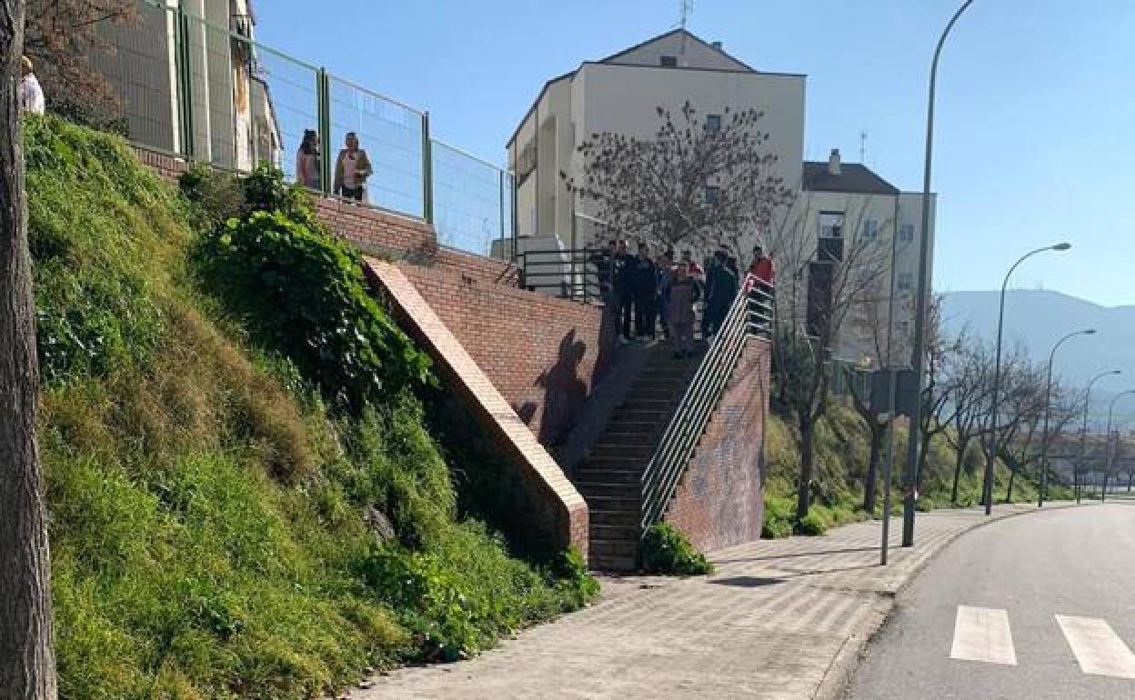 Las escaleras públicas que conectan el Barrio de la Esperanza