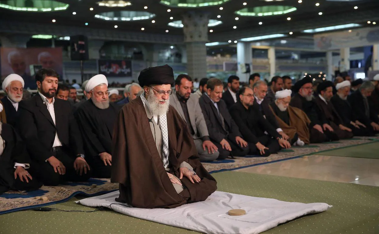 Alí Jamenei, en la oración del viernes.