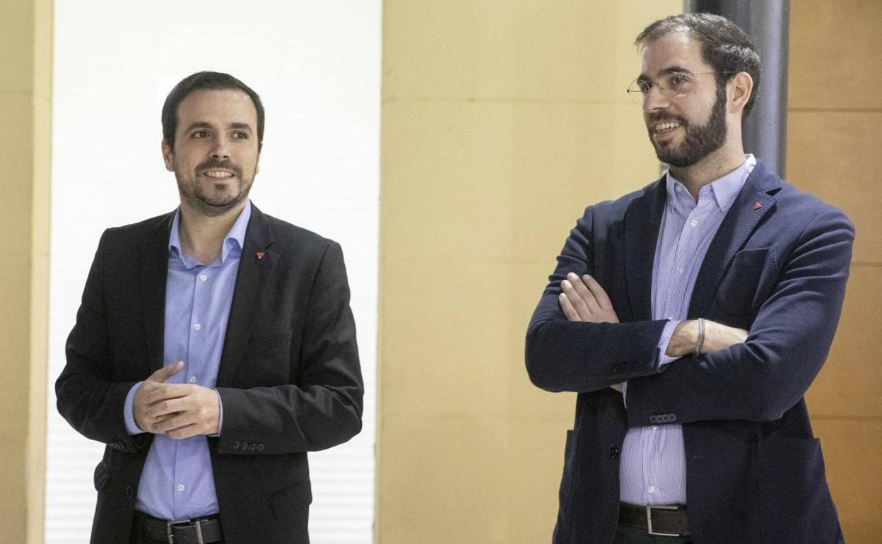 Alberto Garzón y Desiderio Cansino, en una imagen de archivo. 