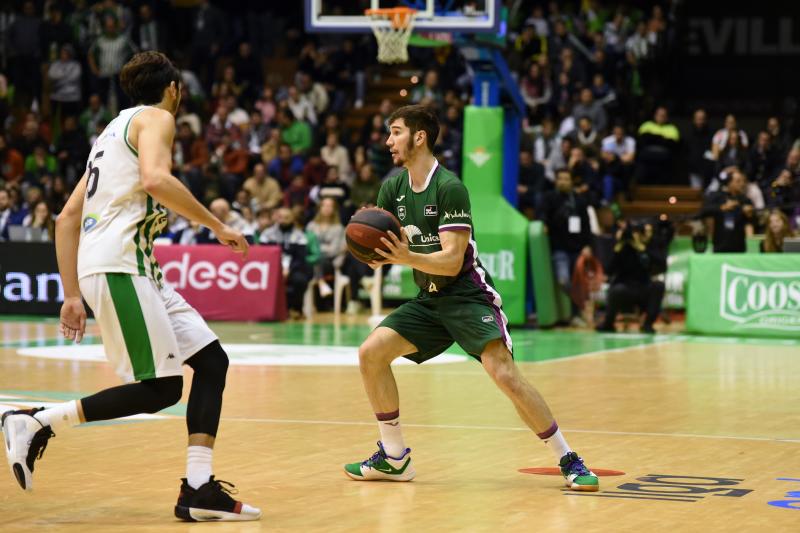 Paliza de los cajistas al Betis (63-88)