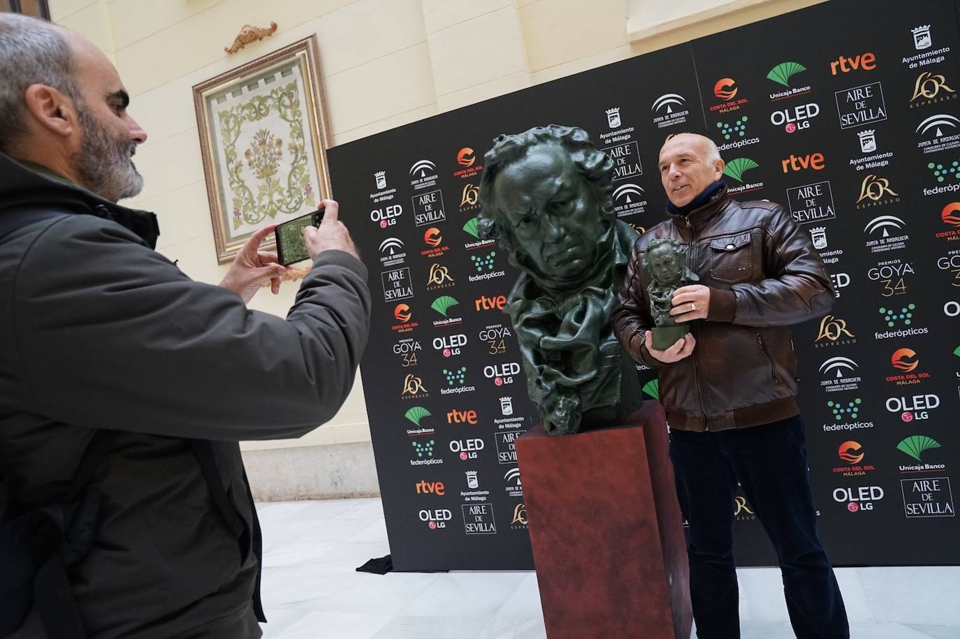 Fotos: Fotografíate con la estatuilla de los Goya en el Ayuntamiento de Málaga hasta el 24 de enero