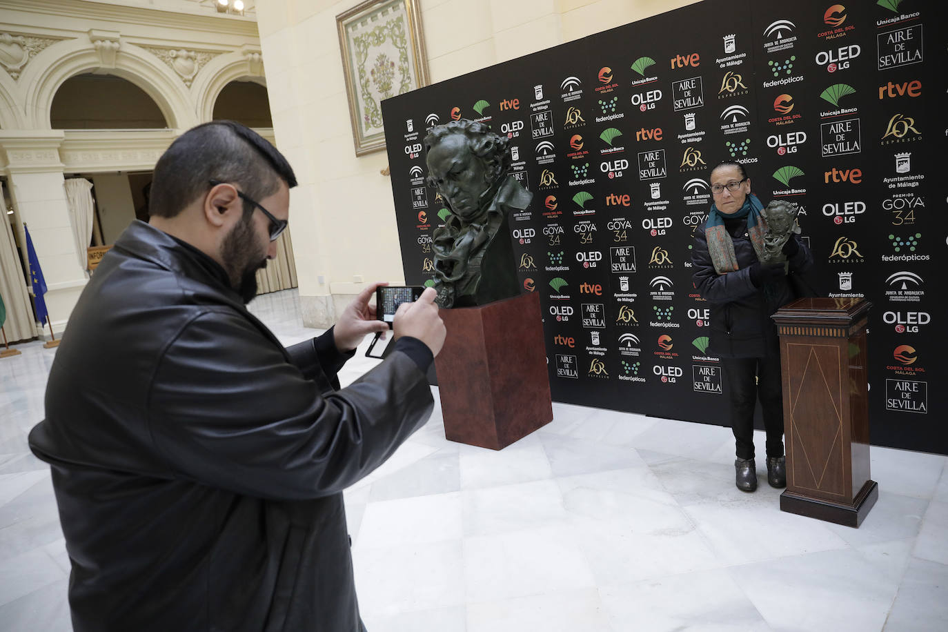 Fotos: Fotografíate con la estatuilla de los Goya en el Ayuntamiento de Málaga hasta el 24 de enero