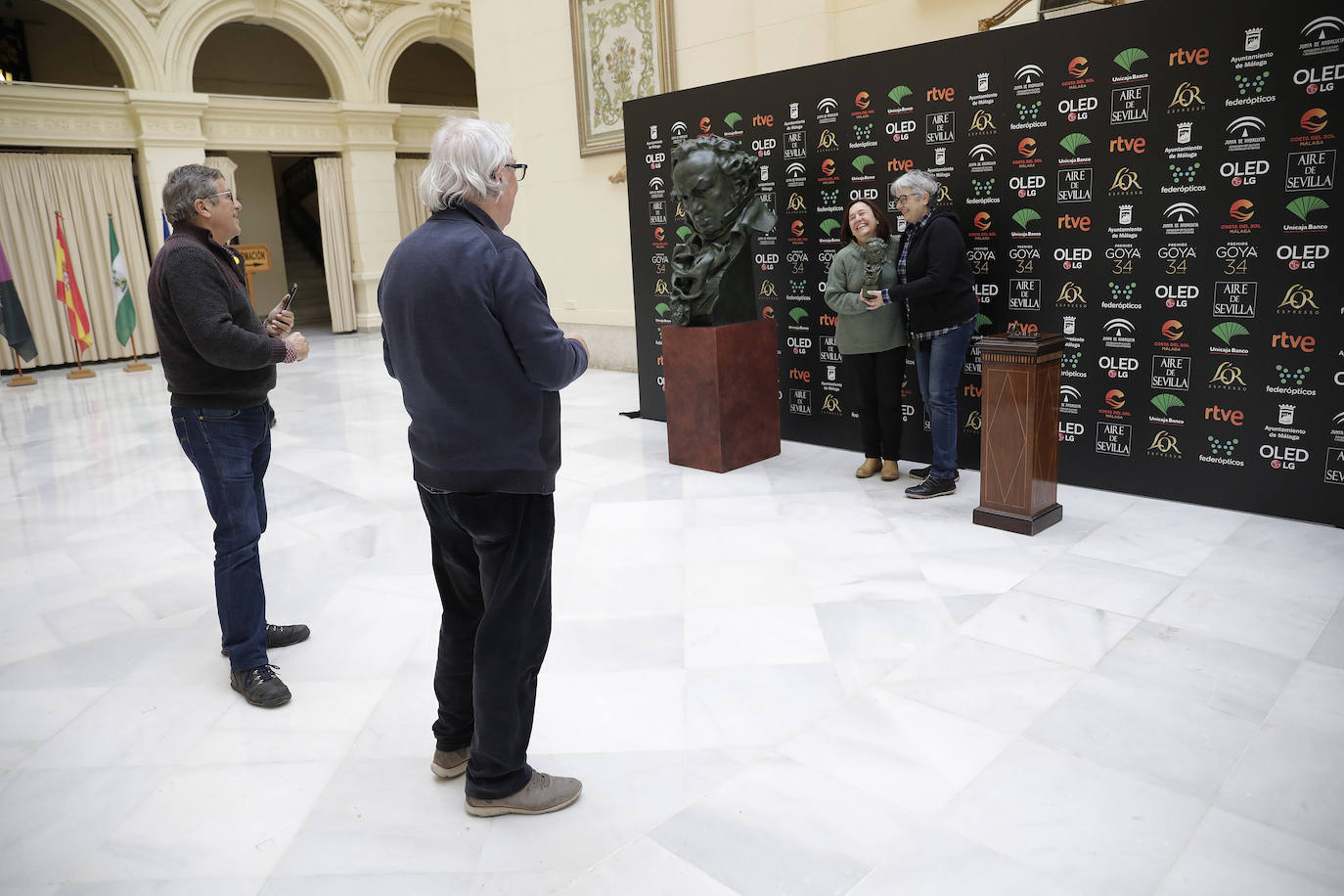 Fotos: Fotografíate con la estatuilla de los Goya en el Ayuntamiento de Málaga hasta el 24 de enero