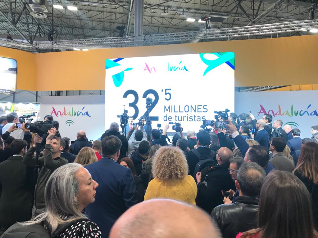 La Reina Letizia inaugura la 40.º edición de la Feria Internacional de Turismo en Madrid