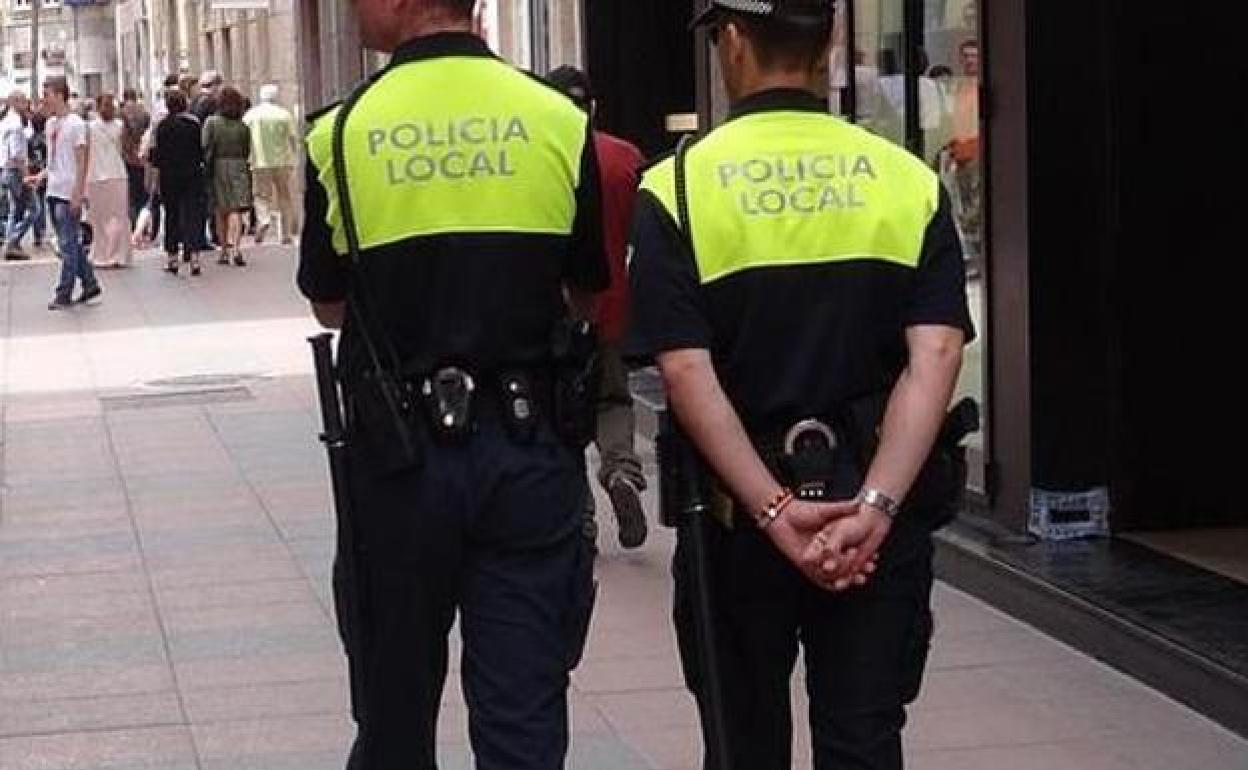 Imagen de archivo de policías locales de Málaga. 