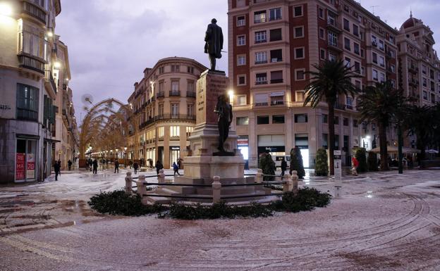 Galería. La granizada dejó escenas inéditas en la capital