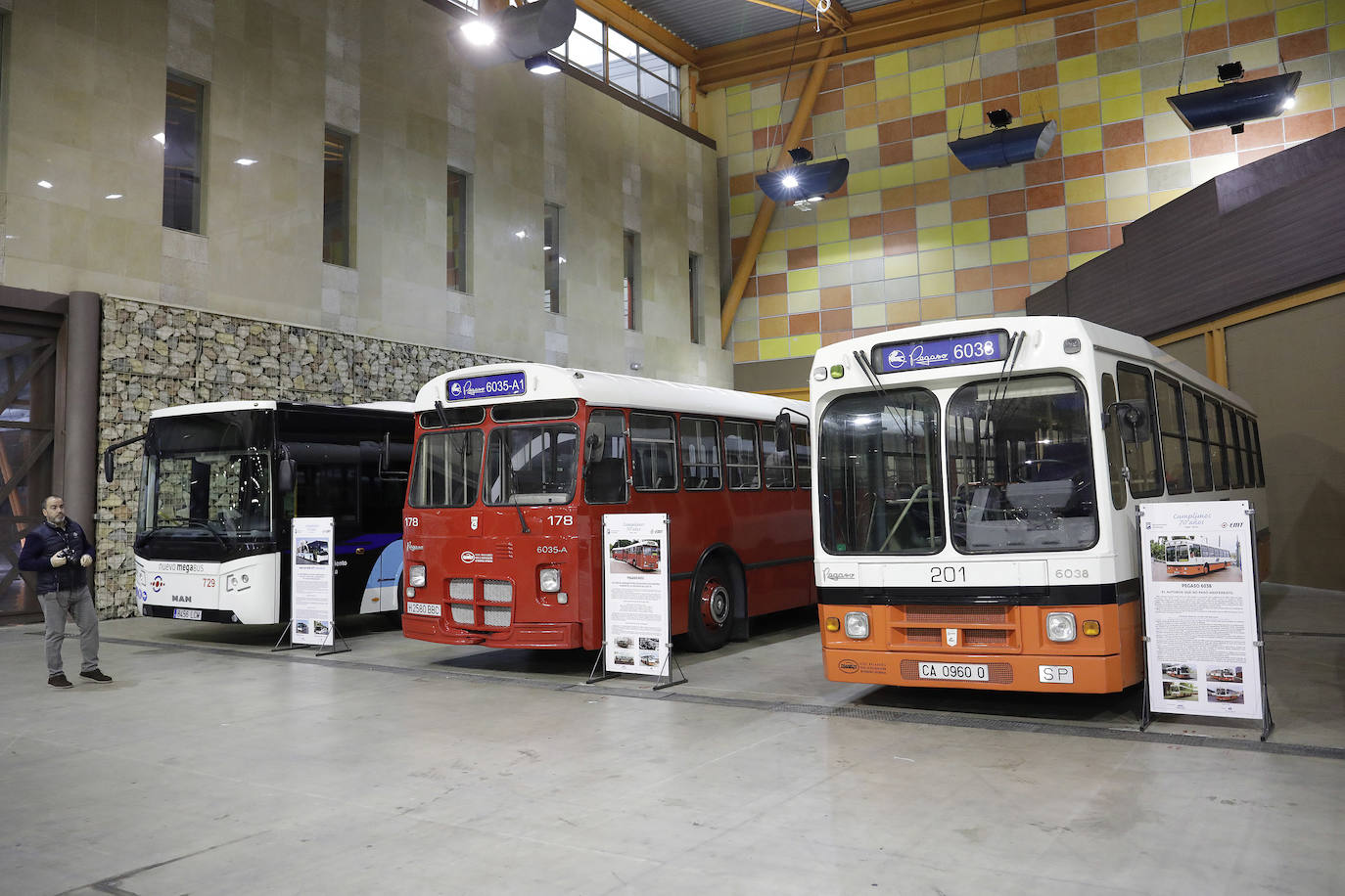 Fotos: Los espectaculares coches del Salón Retro Málaga