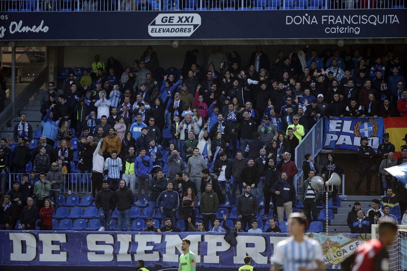 Las mejores imágenes de los aficionados que asistieron al Málaga.Mirandés (2-2)