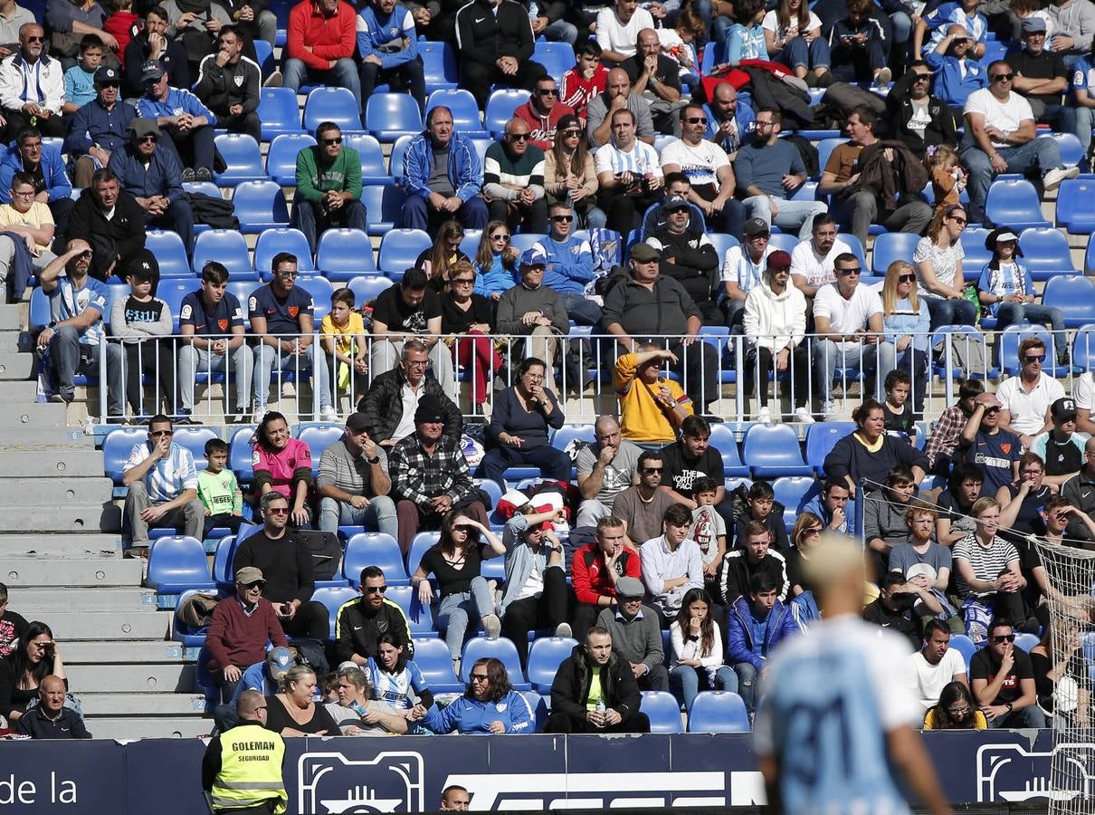 Las mejores imágenes de los aficionados que asistieron al Málaga.Mirandés (2-2)