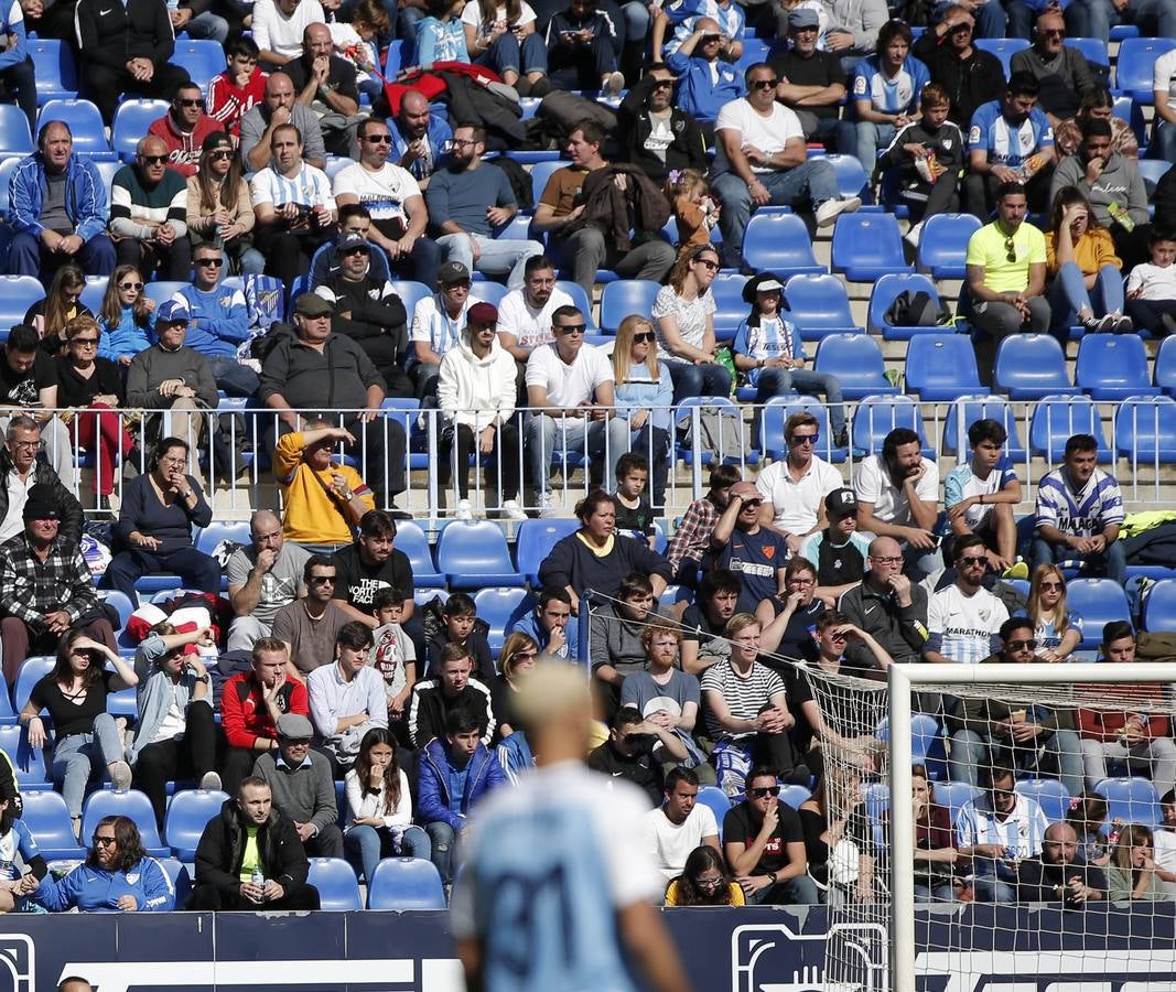 Las mejores imágenes de los aficionados que asistieron al Málaga.Mirandés (2-2)