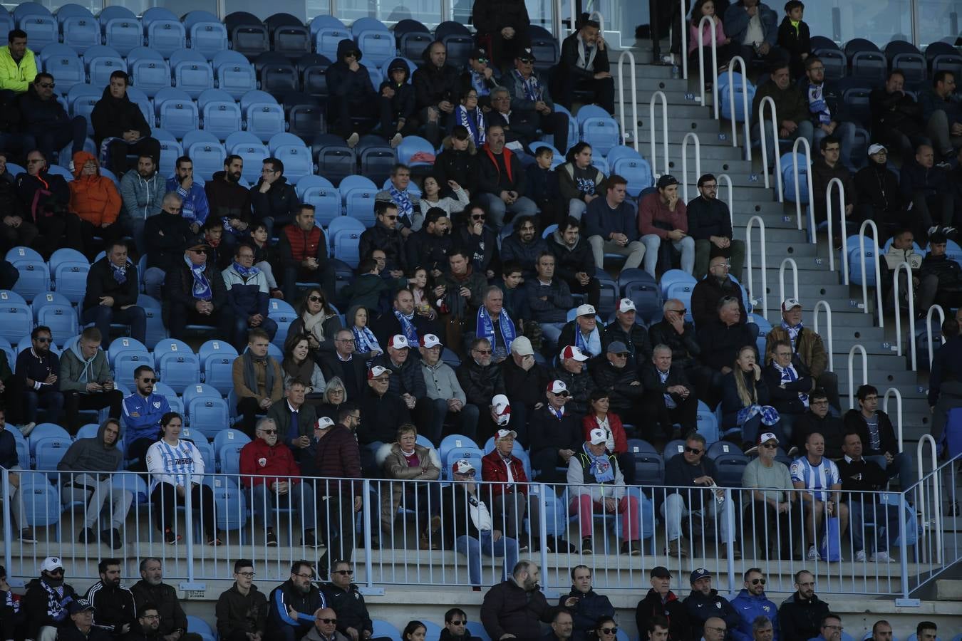 Las mejores imágenes de los aficionados que asistieron al Málaga.Mirandés (2-2)