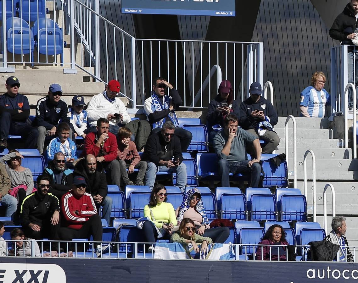 Las mejores imágenes de los aficionados que asistieron al Málaga.Mirandés (2-2)