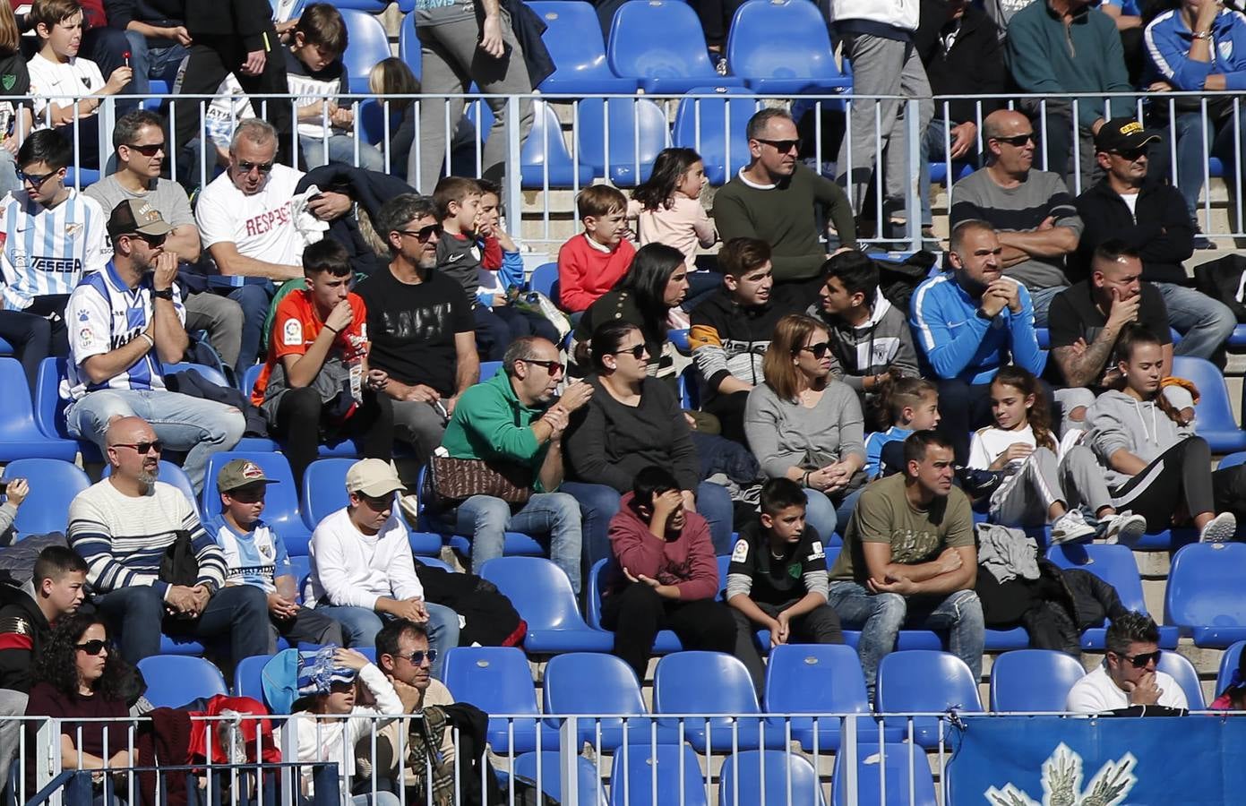 Las mejores imágenes de los aficionados que asistieron al Málaga.Mirandés (2-2)