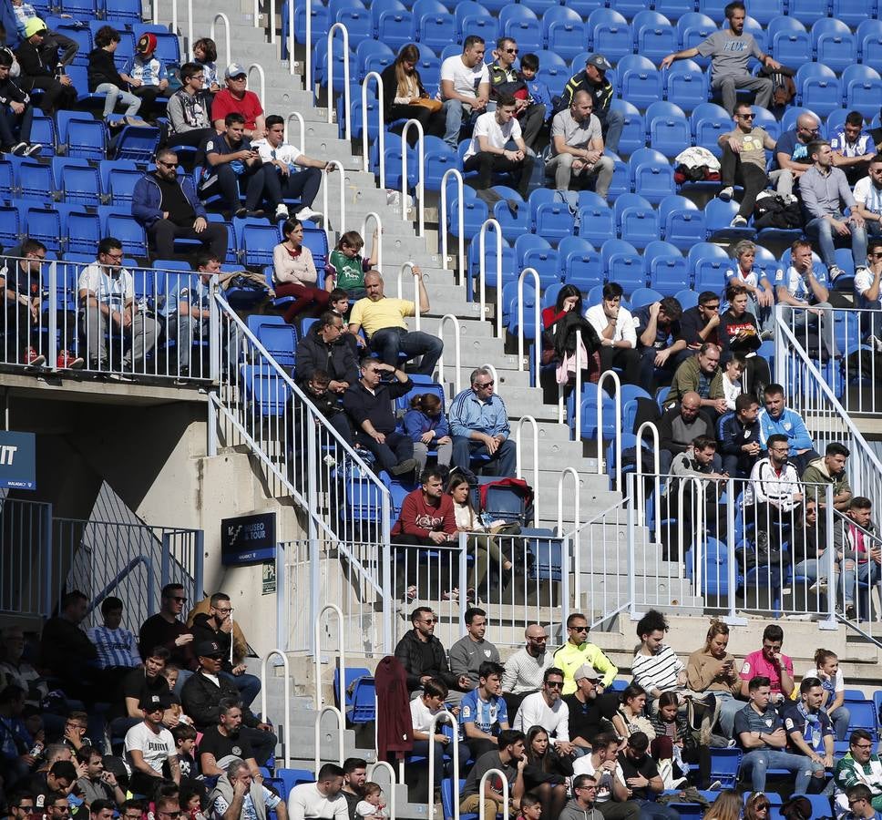 Las mejores imágenes de los aficionados que asistieron al Málaga.Mirandés (2-2)