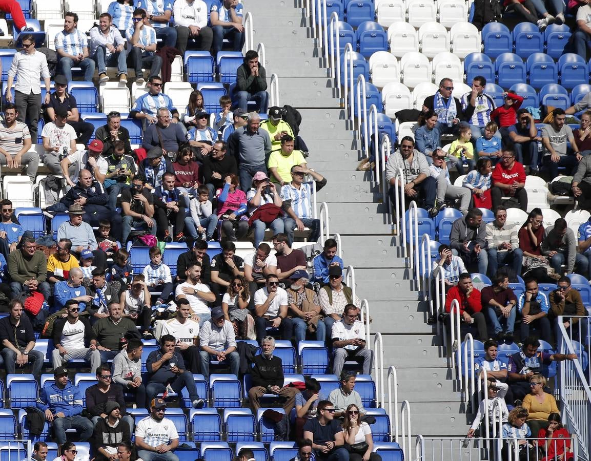 Las mejores imágenes de los aficionados que asistieron al Málaga.Mirandés (2-2)