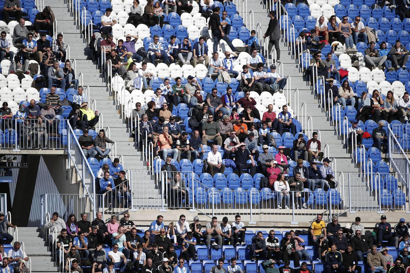 Las mejores imágenes de los aficionados que asistieron al Málaga.Mirandés (2-2)