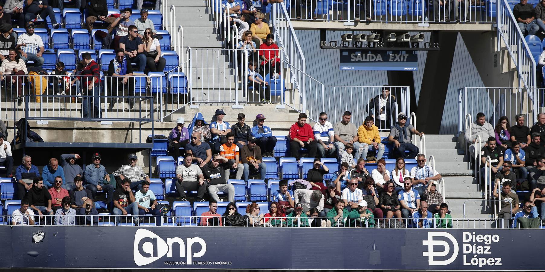 Las mejores imágenes de los aficionados que asistieron al Málaga.Mirandés (2-2)