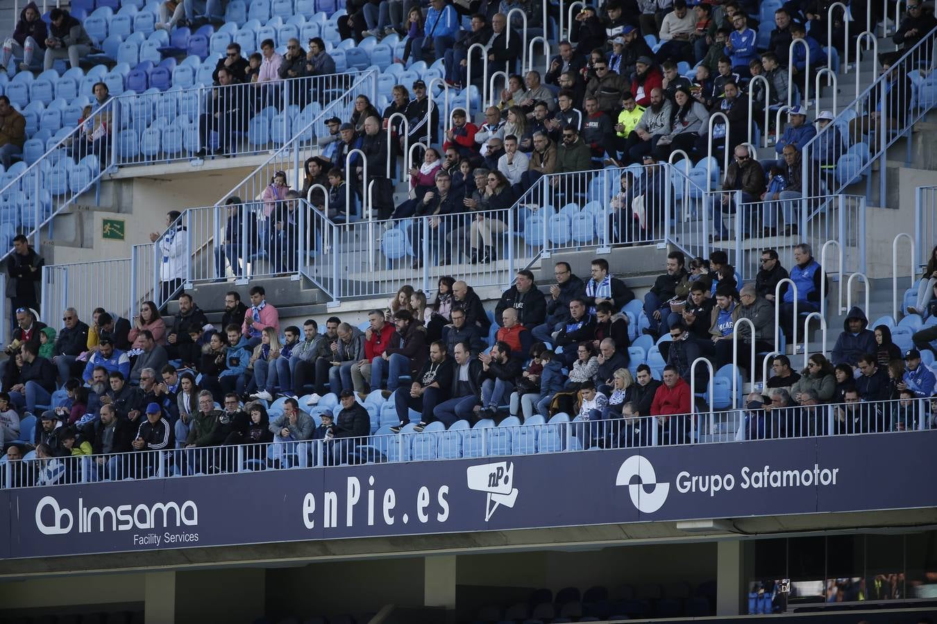 Las mejores imágenes de los aficionados que asistieron al Málaga.Mirandés (2-2)