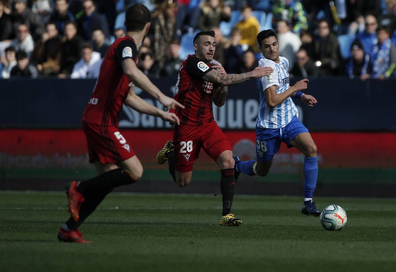 El equipo blanquiazul regala dos goles y sólo puede empatar