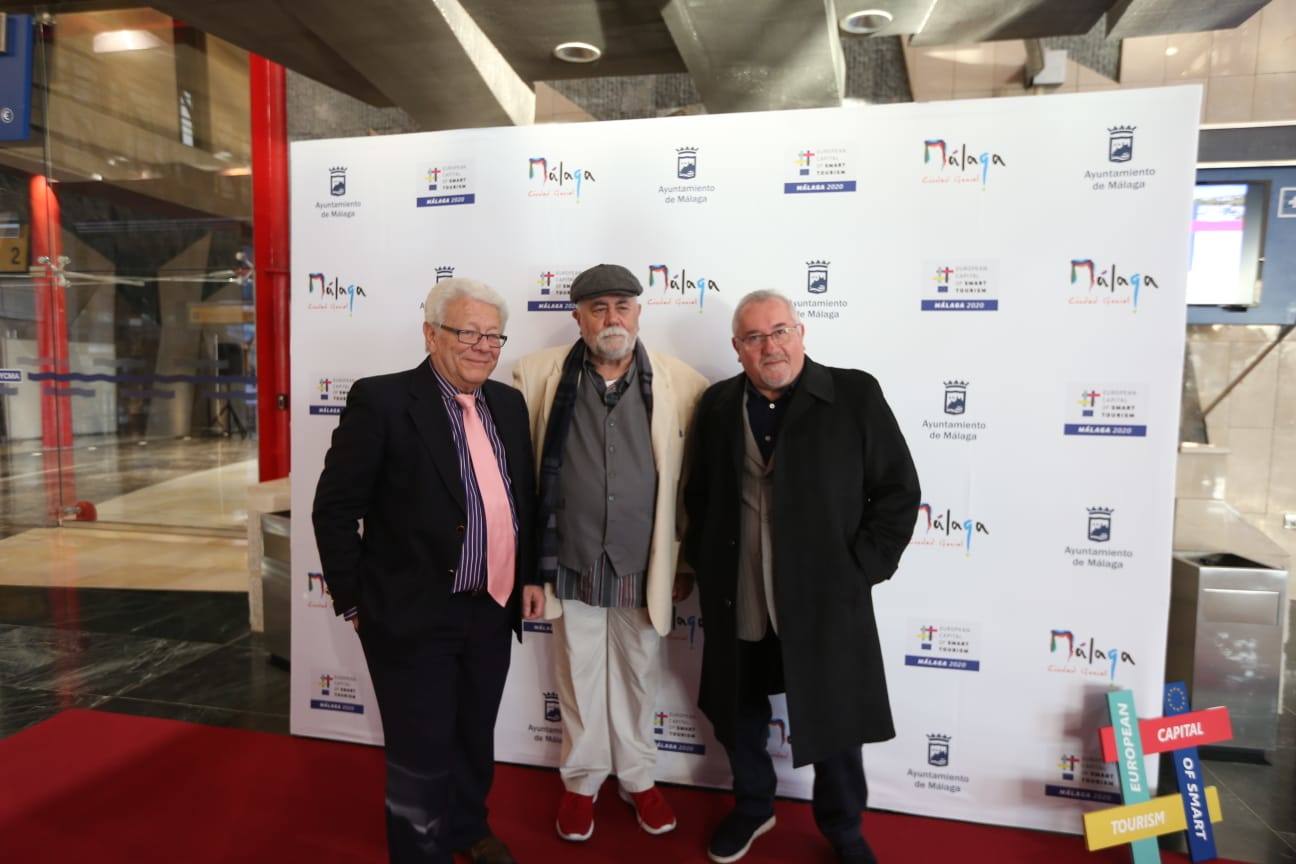 Unos 900 invitados asisten al acto, celebrado en el Palacio de Ferias de Málaga. 