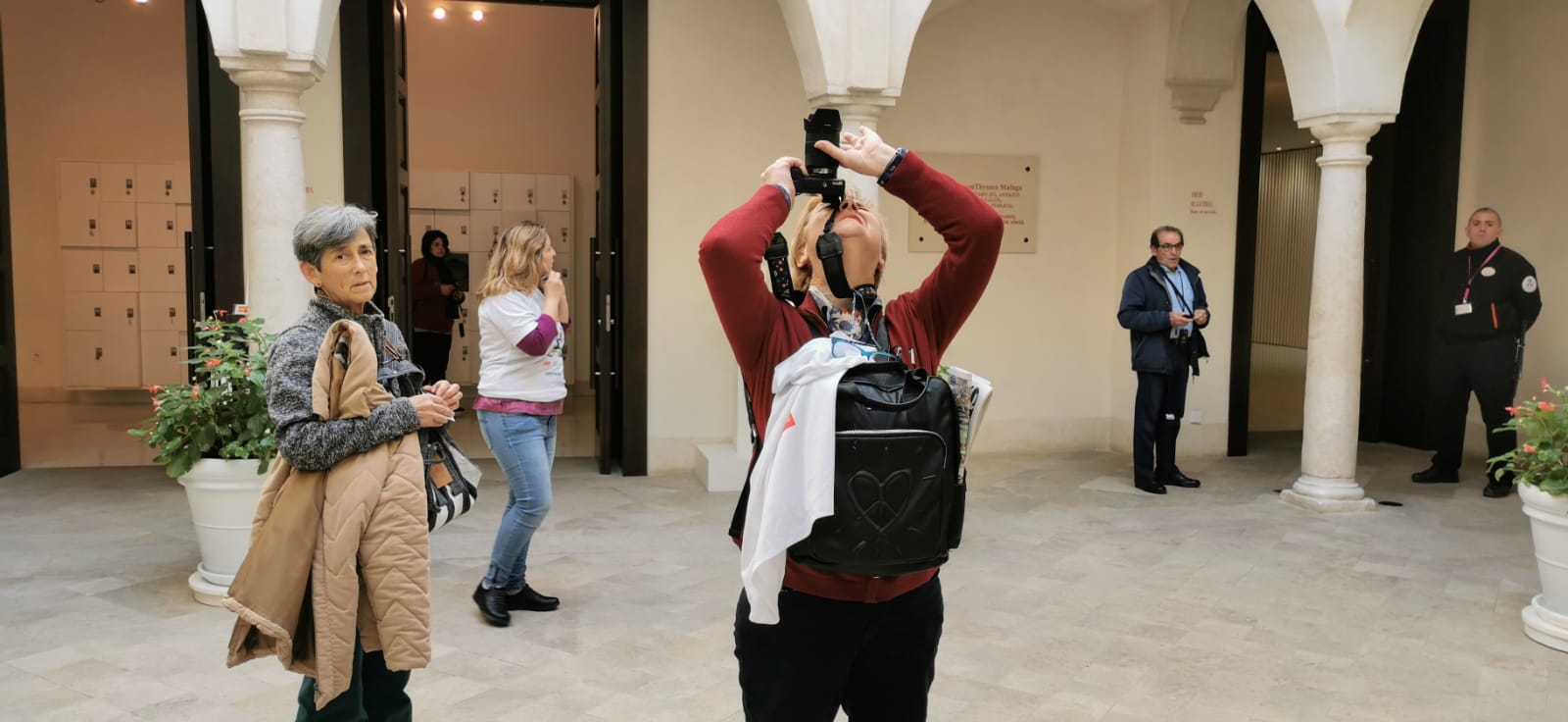 La prueba, que cumple este año su décima edición, reúne a decenas de aficionados al mundo de la imagen en Málaga para pasar una jornada lúdica y de convivencia en torno a la fotografía