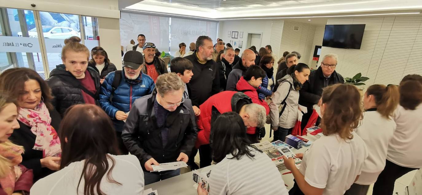 La prueba, que cumple este año su décima edición, reúne a decenas de aficionados al mundo de la imagen en Málaga para pasar una jornada lúdica y de convivencia en torno a la fotografía